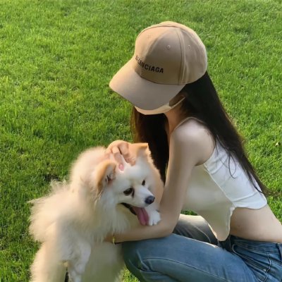 公寓里的两个女人